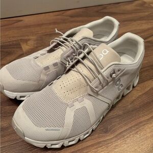 On Cloud Waterproof Running Shoes